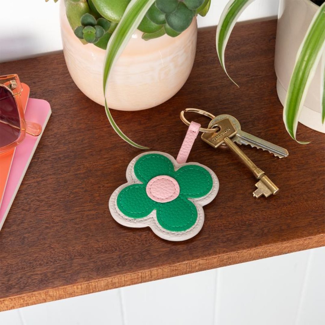 Green Daisy Keyring