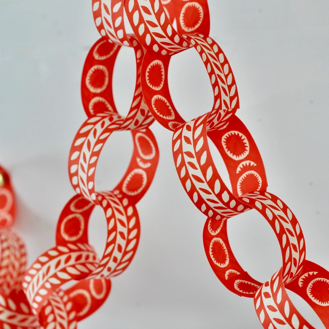 Red Paperchain Kit