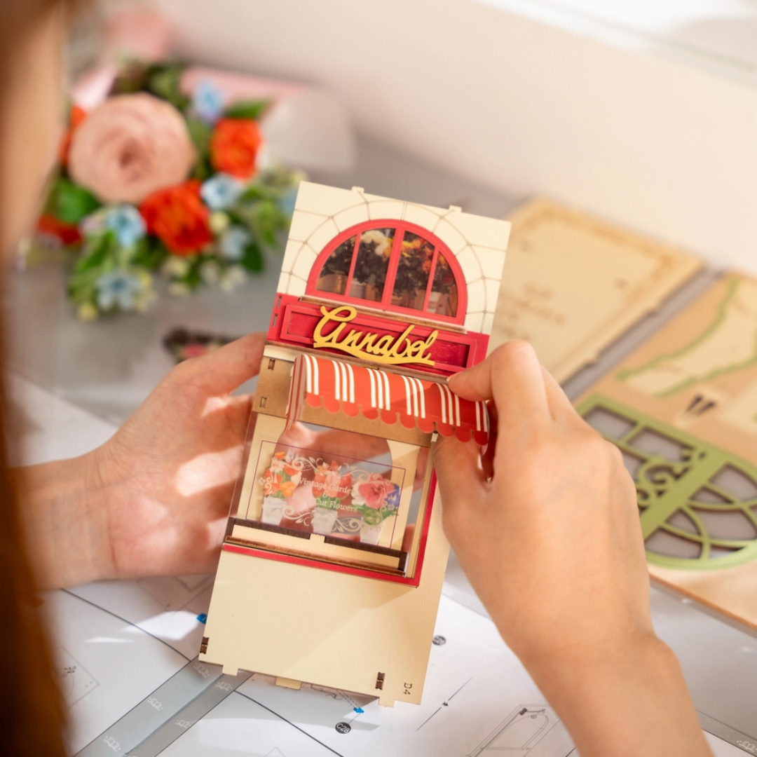 Floral Corner Book Nook DIY Miniature Kit