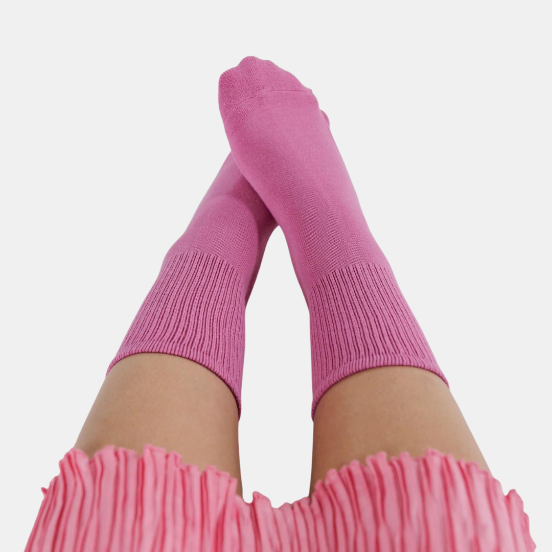 Extra Pink Ribbed Socks