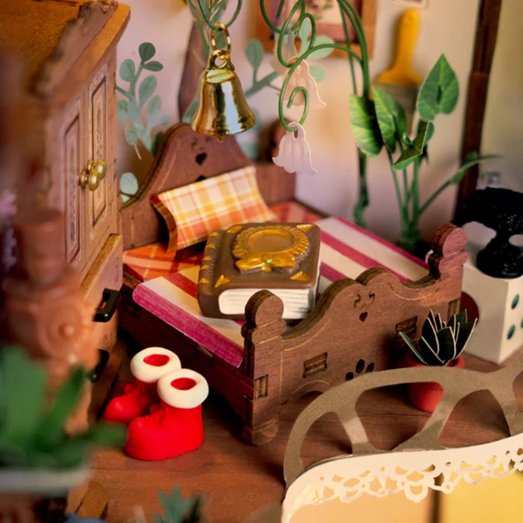 Fairytale Tree House DIY Miniature Kit