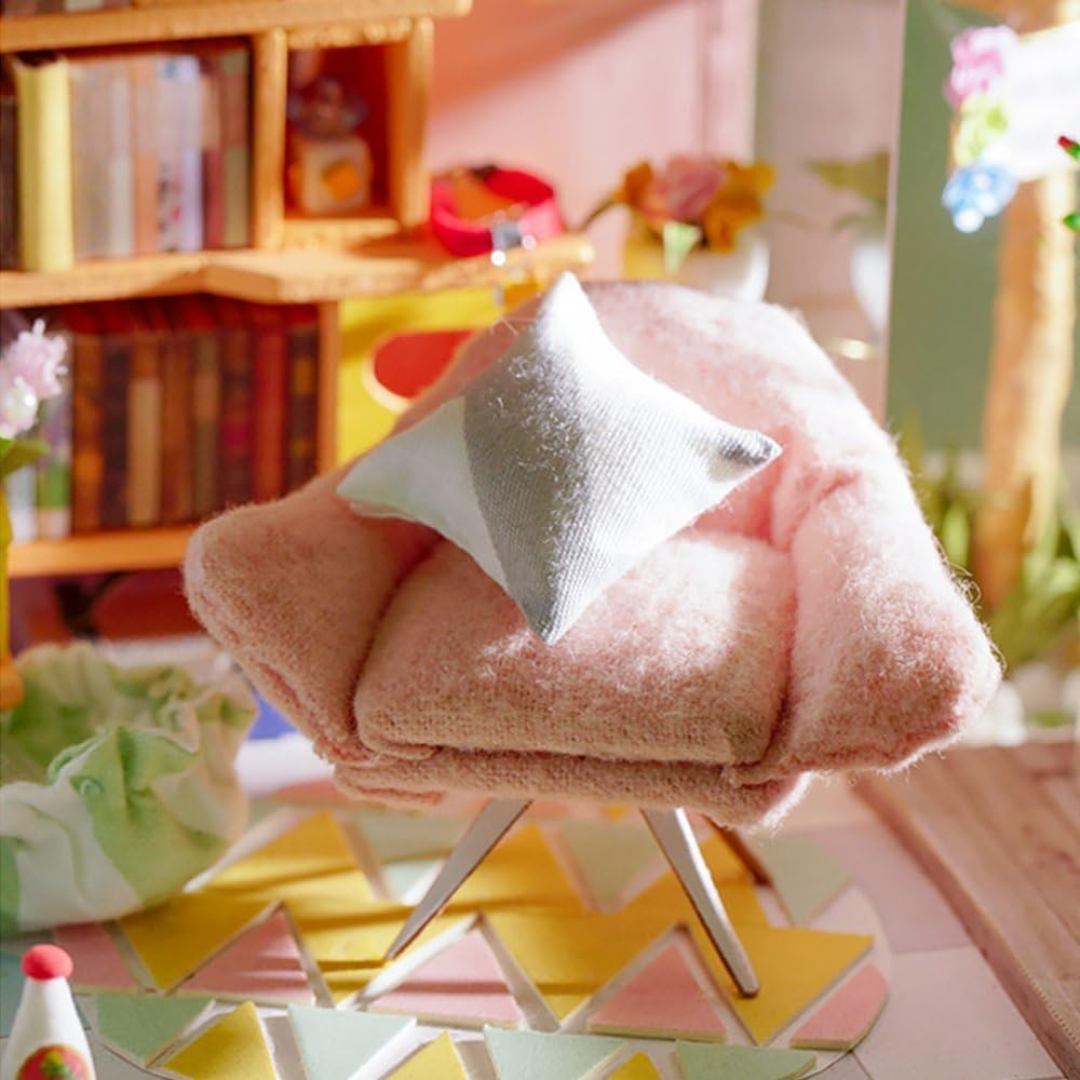 Dora's Loft DIY Miniature Kit