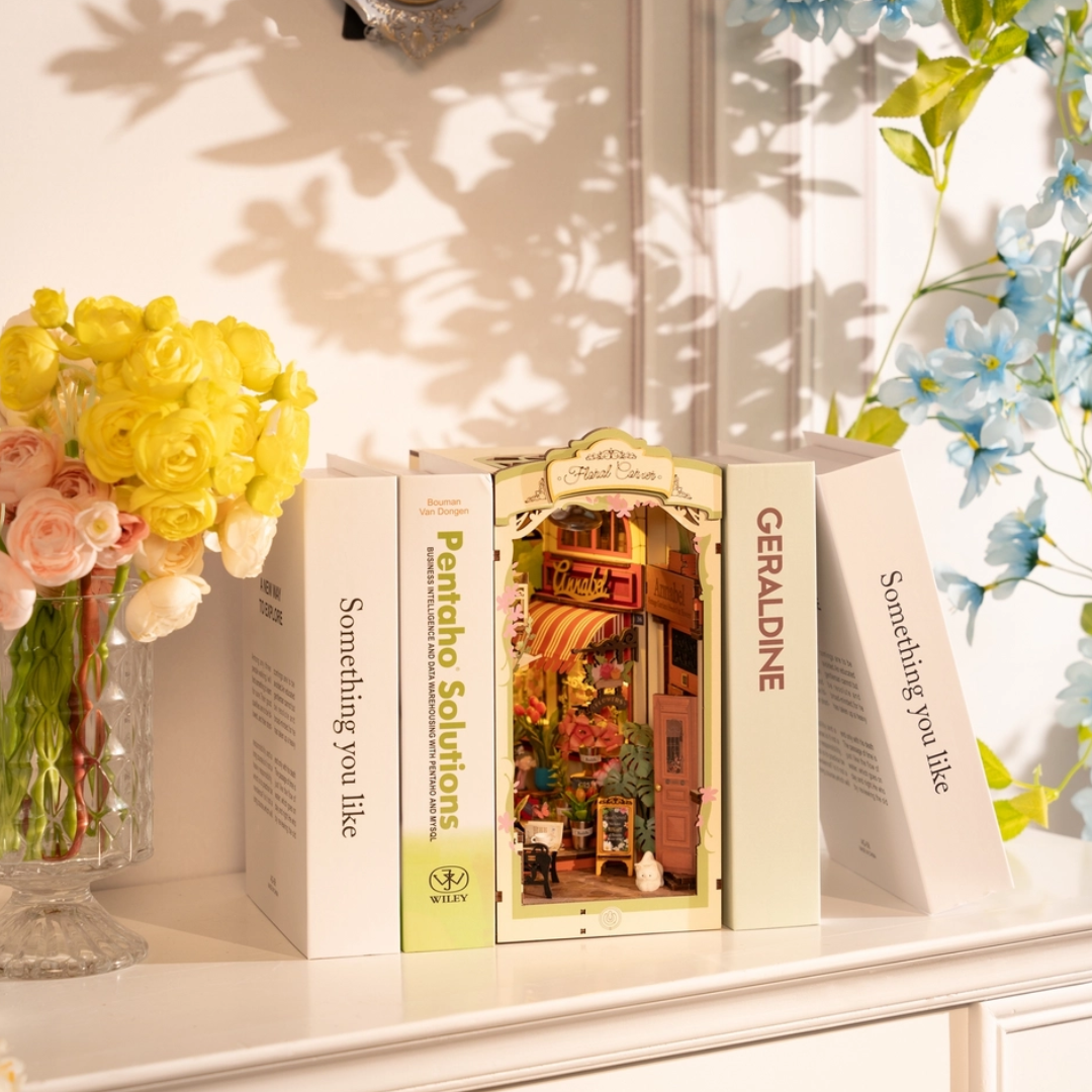 Floral Corner Book Nook DIY Miniature Kit
