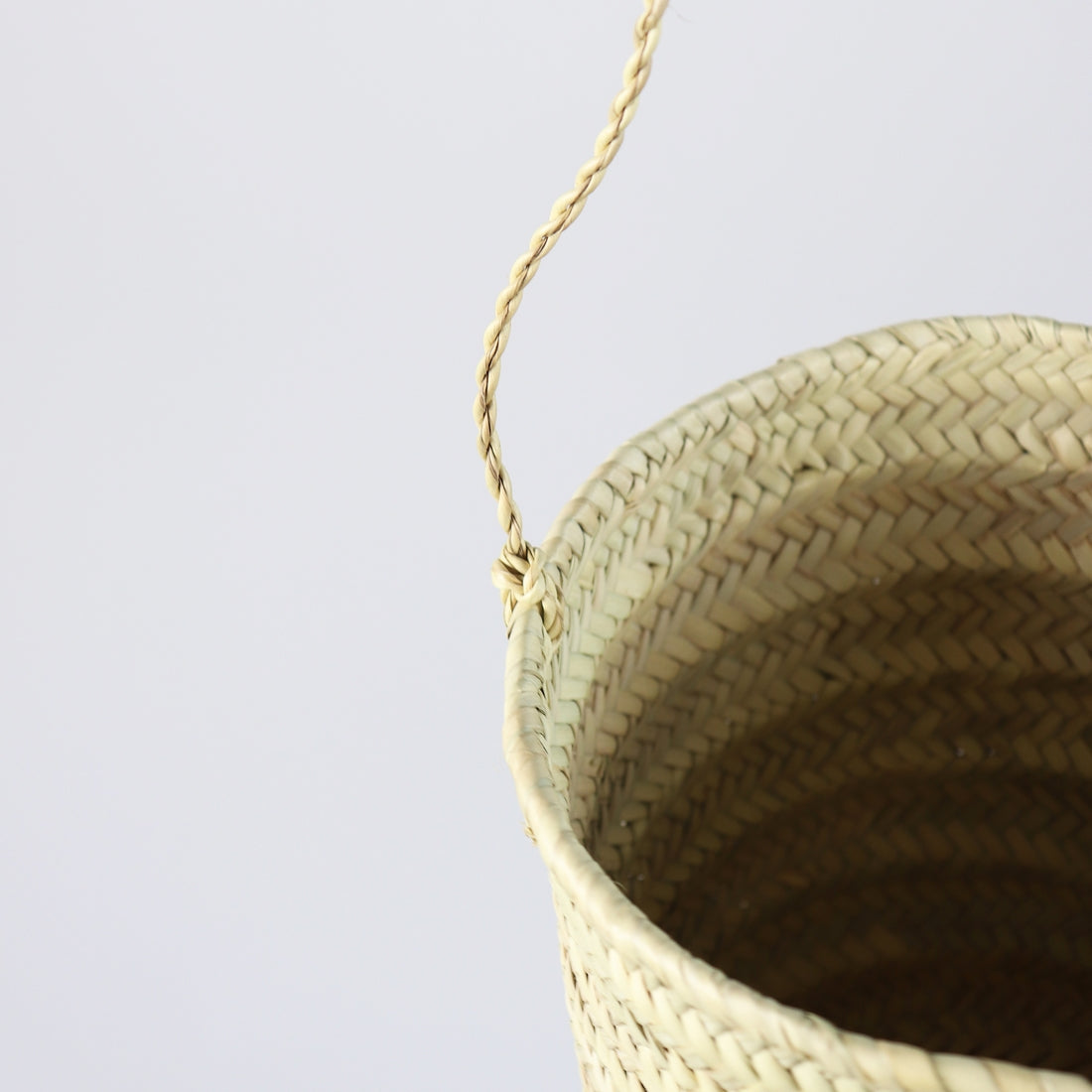 Straw Plant Hanger