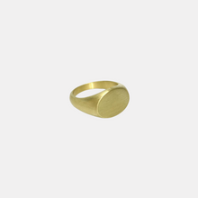 Load image into Gallery viewer, Oval Signet Ring