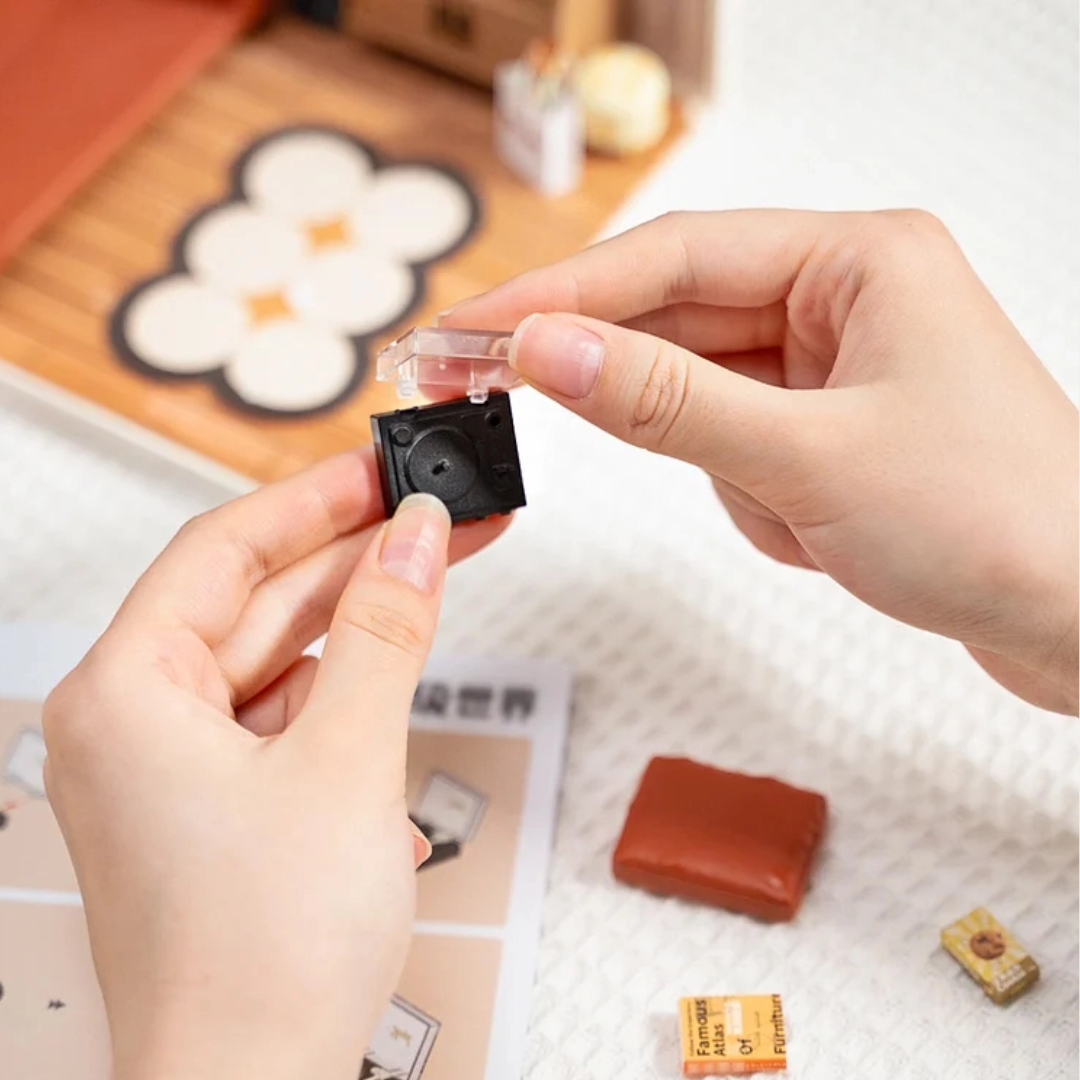 Cozy Living Lounge DIY Miniature Kit
