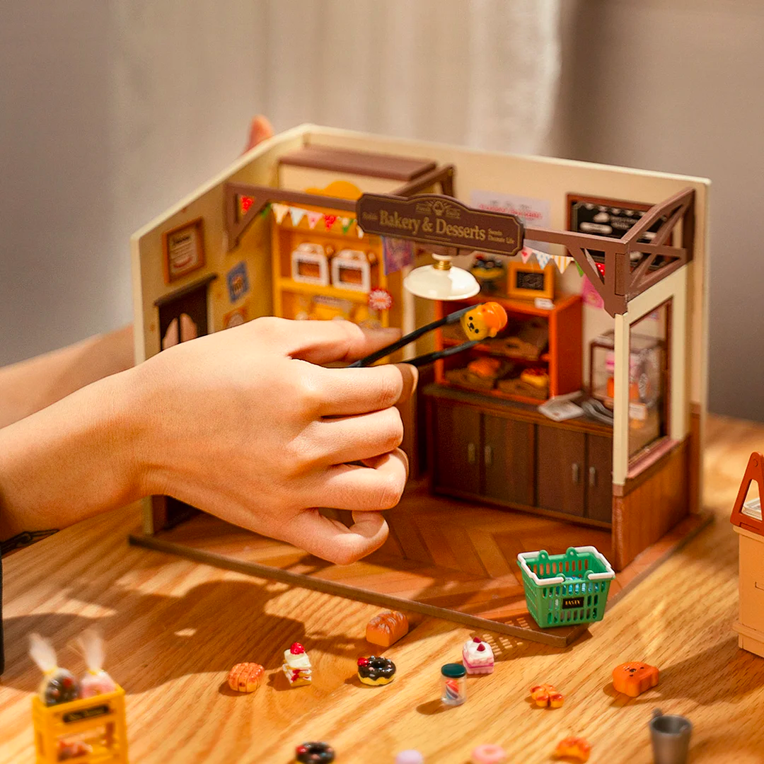 Becka's Baking House DIY Miniature Kit