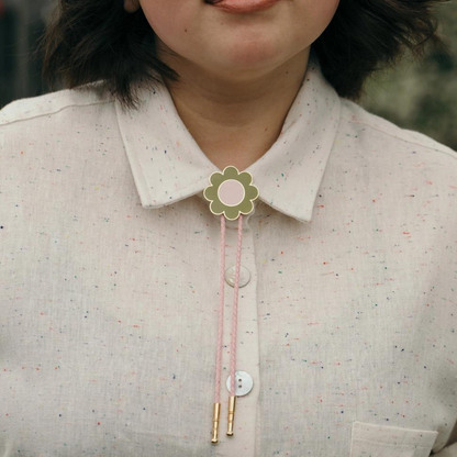 Big Daisy Bolo Tie